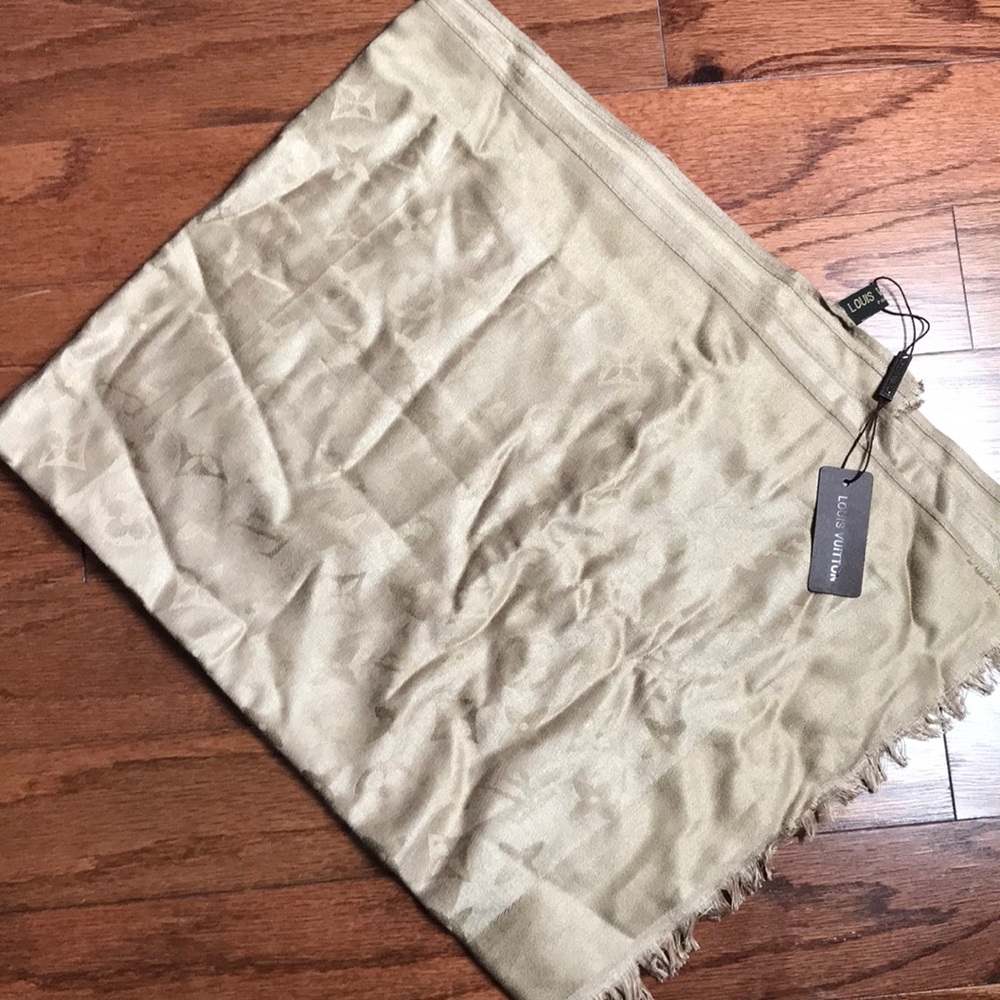 Authentic Louis Vuitton scarf/shawl